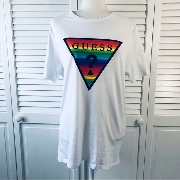 2/$25 GUESS Pure White Short Sleeve Shirt Size Medium - Picture 9 of 9